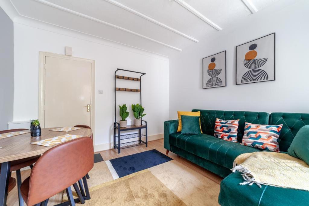 One Bedroom Flat In The Heart Of Brixton Λονδίνο Εξωτερικό φωτογραφία