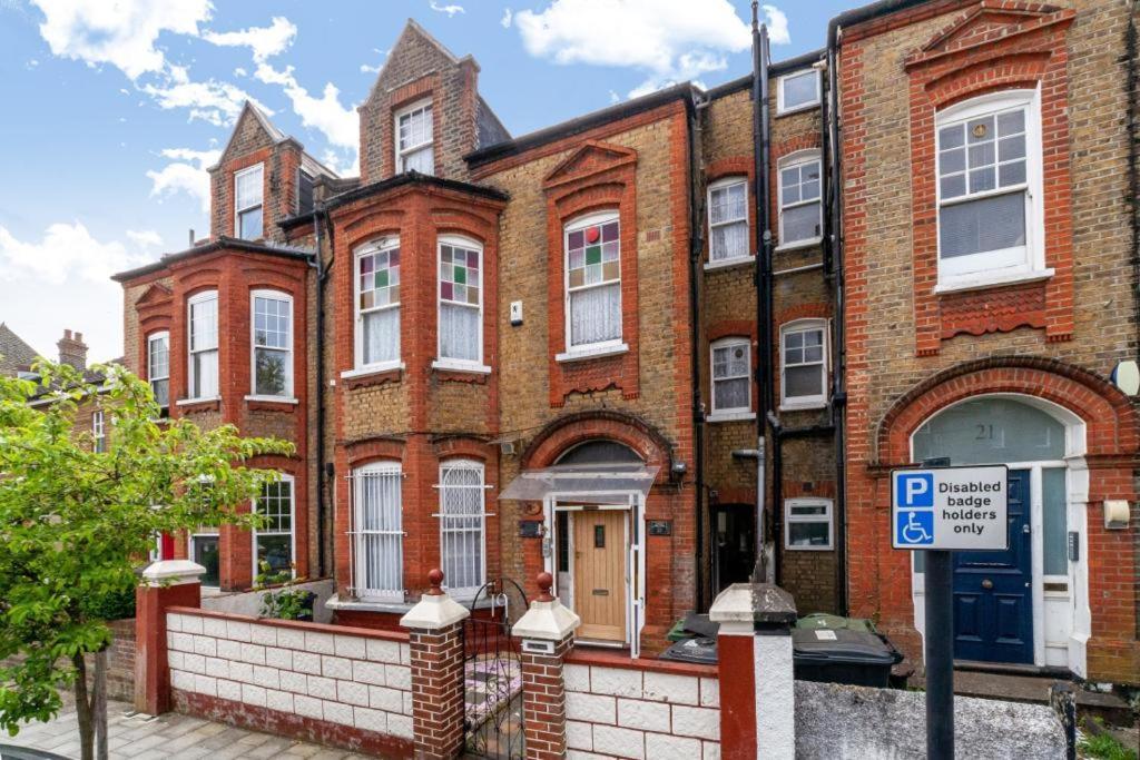 One Bedroom Flat In The Heart Of Brixton Λονδίνο Εξωτερικό φωτογραφία